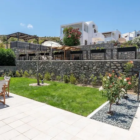 Βίλα Mariani Renovated 2022 ,private Pool, Sea Views , Lindos 10 Mins,beach 3 Mins *