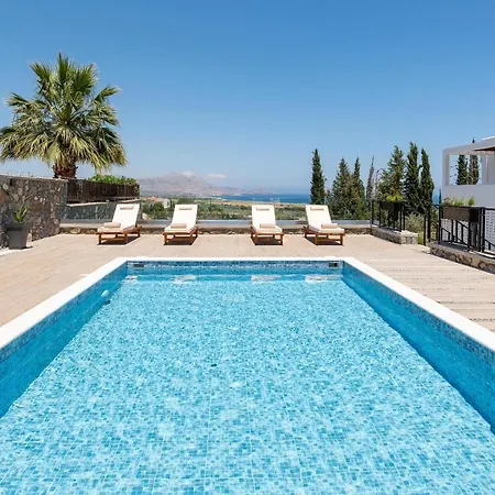 Βίλα Mariani Renovated 2022 ,private Pool, Sea Views , Lindos 10 Mins,beach 3 Mins *